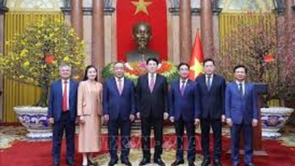 Chủ tịch nước Lương Cường gặp mặt đầu Xuân với cán bộ Văn phòng Chủ tịch nước