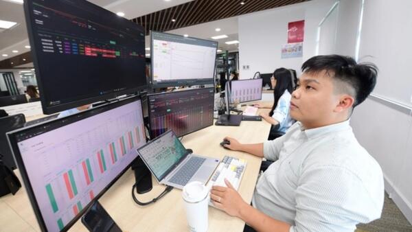 Nâng hạng thị trường lên mới nổi: Cơ hội cho nhóm cổ phiếu dẫn dắt