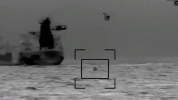 Pháp bắt giữ một tàu chở dầu thuộc hạm đội bóng tối của Nga ở Biển Bắc