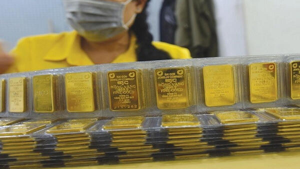 Giá vàng hôm nay 9/3: Trong nước ổn định ở mức cao, thế giới giảm nhẹ