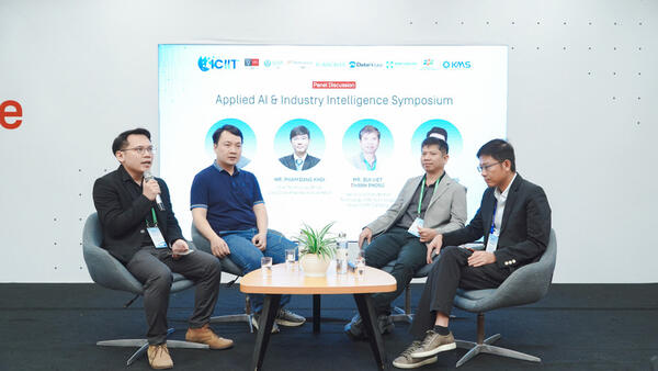 Hội thảo Swin-AIIS 2026 bàn cách đưa AI vào vận hành doanh nghiệp