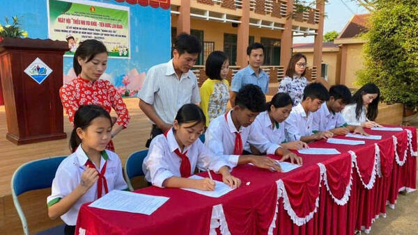 Tạo hàng rào bảo vệ học sinh khỏi tác hại của thuốc lá, thuốc lá điện tử