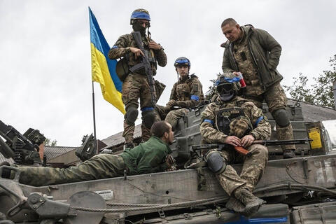 Ukraine thừa nhận mất 4 thành phố lớn