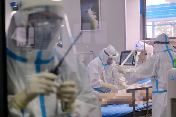 Tin sáng 28-2: Ca COVID-19 tiếp tục lập đỉnh, tử vong tăng, Hà Nội đối mặt cả Omicron và Delta - Ảnh 1.