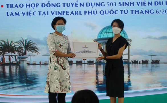 Vinpearl sẽ tuyển dụng 10.000 sinh viên du lịch Đại học Đông Á - Ảnh 2.