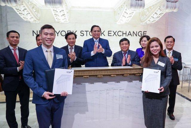 Thủ tướng Phạm Minh Chính tham quan, làm việc tại sàn giao dịch chứng khoán lớn nhất thế giới tại New York - Ảnh 8. Thủ tướng Phạm Minh Chính tham quan, làm việc tại sàn giao dịch chứng khoán lớn nhất thế giới tại New York - Ảnh 8.