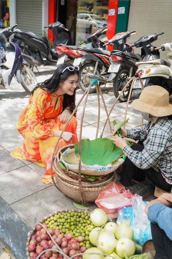 Hoa hậu Indonesia học làm cà phê trứng - Ảnh 3.