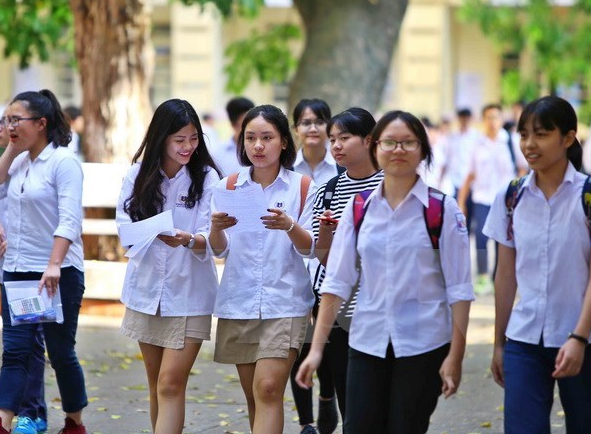 Môn Lịch sử phần bắt buộc cấp THPT được phát triển, điều chỉnh thế nào? ảnh 1
