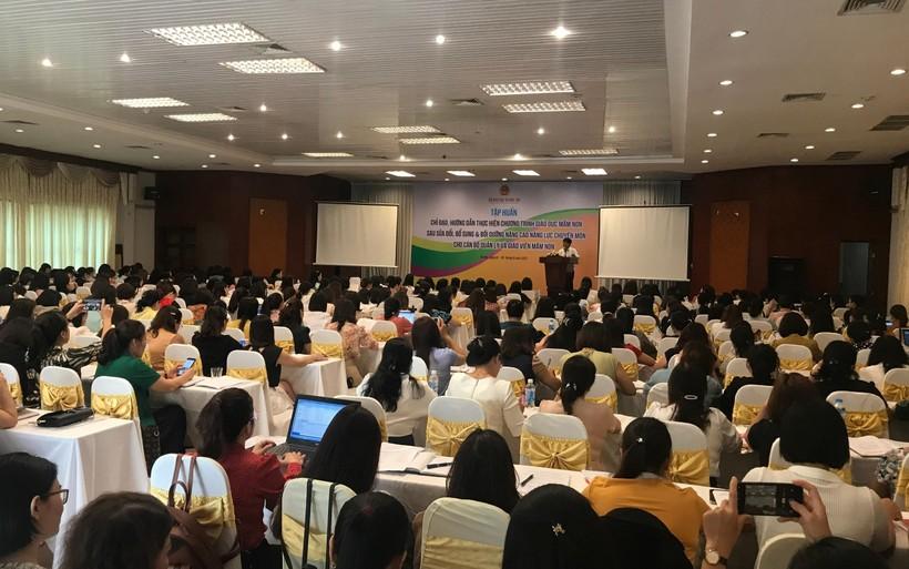Tập huấn hướng dẫn thực hiện Chương trình Giáo dục mầm non sau sửa đổi ảnh 2