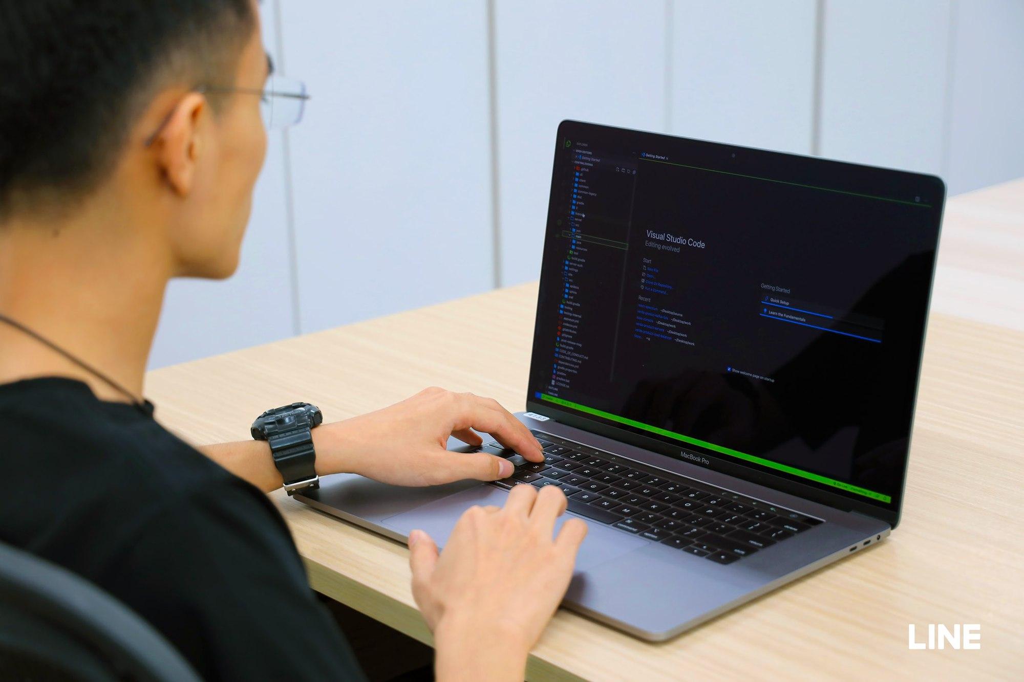 LINE Code Wow 2022 - Thử tài với cuộc thi lập trình quy mô toàn miền Bắc - Ảnh 1. LINE Code Wow 2022 - Thử tài với cuộc thi lập trình quy mô toàn miền Bắc - Ảnh 1.