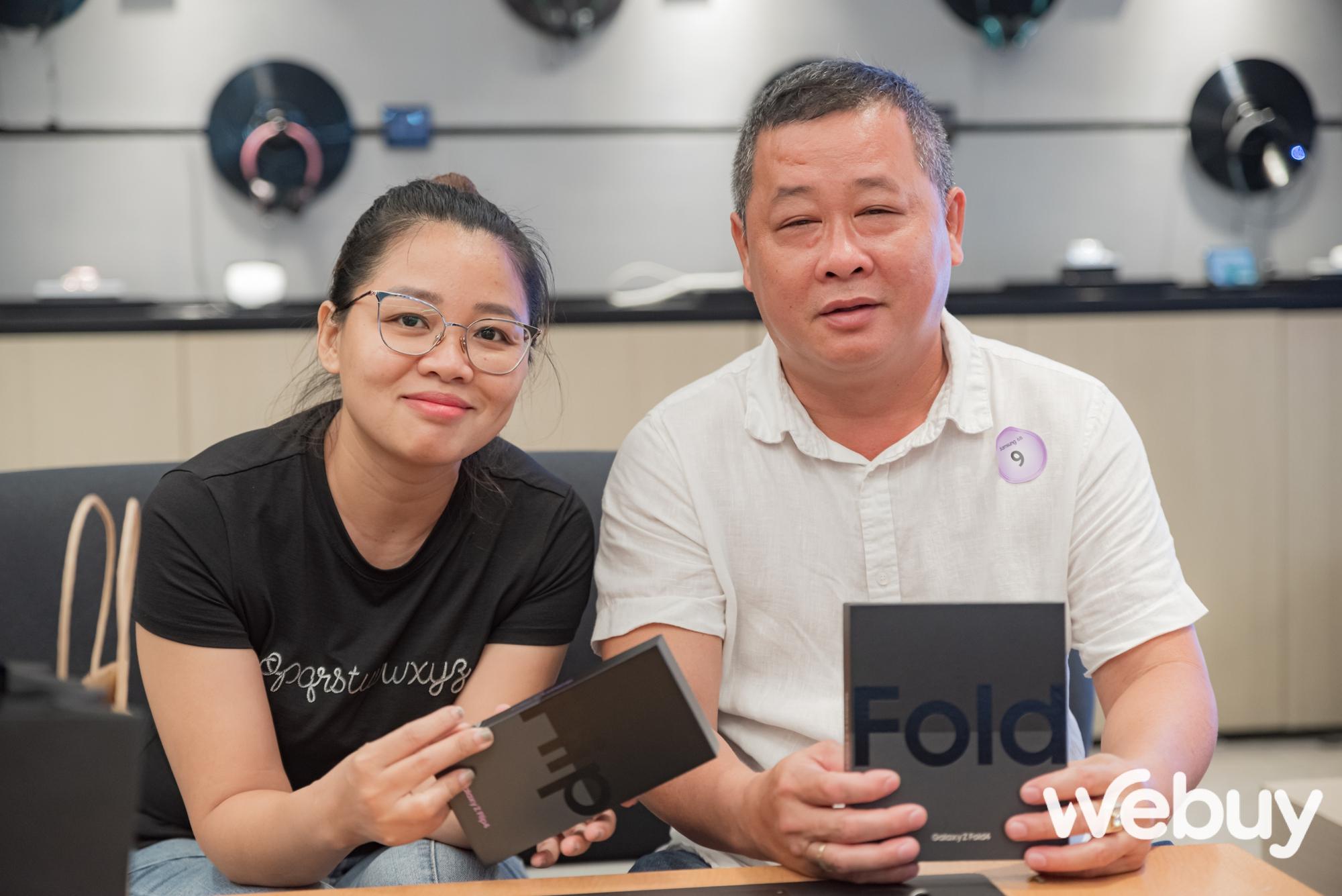 Người dùng nhận hàng sớm Galaxy Z Fold4 đầu tiên tại Việt Nam: “Ấn tượng trên cả mong đợi” - Ảnh 10. Người dùng nhận hàng sớm Galaxy Z Fold4 đầu tiên tại Việt Nam: “Ấn tượng trên cả mong đợi” - Ảnh 10.