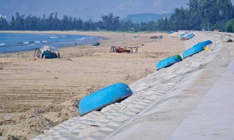 Quảng Ngãi: Chạy đua hoàn thành 2 kè biển trước mùa mưa bão ảnh 8