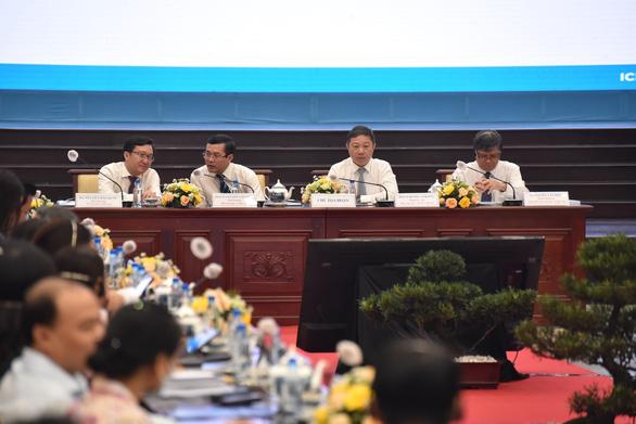 Chuyển đổi số giáo dục: Giáo viên và học sinh phải ở vị trí trung tâm - Ảnh 1. Chuyển đổi số giáo dục: Giáo viên và học sinh phải ở vị trí trung tâm - Ảnh 1.