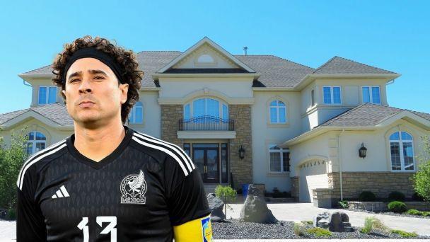 Guillermo Ochoa: Người nhện của các kì World Cup, ngang hàng với Messi và Ronaldo về số lần tham dự ngày hội bóng đá lớn nhất hành tinh, là cổ đông của kì lân 4 tỉ USD đầu tiên trong lịch sử Mexico - Ảnh 6.