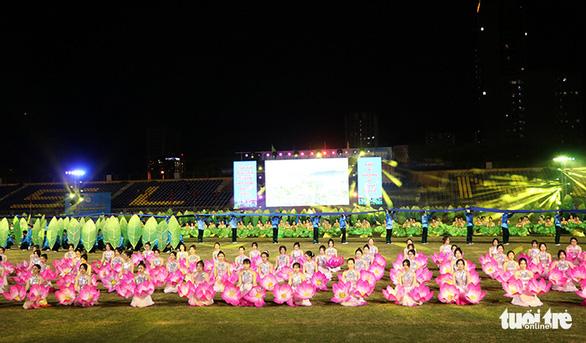 Đại hội thể thao kết thúc hơn 3 tháng, cả ngàn học sinh còn bị nợ tiền - Ảnh 1. Đại hội thể thao kết thúc hơn 3 tháng, cả ngàn học sinh còn bị nợ tiền - Ảnh 1.
