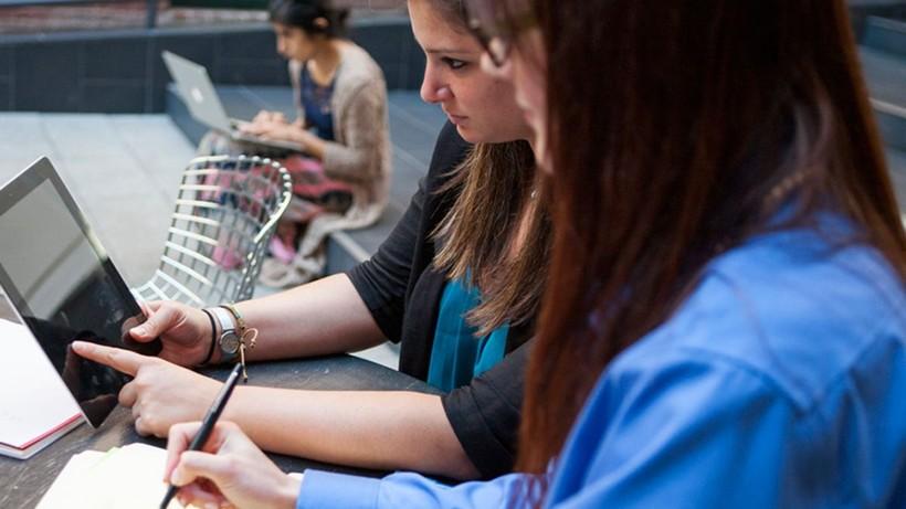 Lý do nên tiết kiệm sớm cho việc du học của con ảnh 2