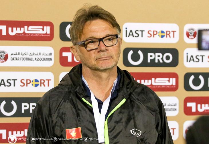 HLV Philippe Troussier: Thua U23 Iraq 0-3 là tỉ số không mong muốn - Ảnh 1. HLV Philippe Troussier: Thua U23 Iraq 0-3 là tỉ số không mong muốn - Ảnh 1.