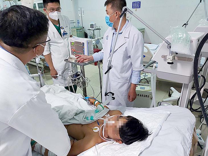 14h hôm nay tư vấn trực tuyến: Những thực phẩm nào nguy cơ ngộ độc botulinum? - Ảnh 1. 14h hôm nay tư vấn trực tuyến: Những thực phẩm nào nguy cơ ngộ độc botulinum? - Ảnh 1.