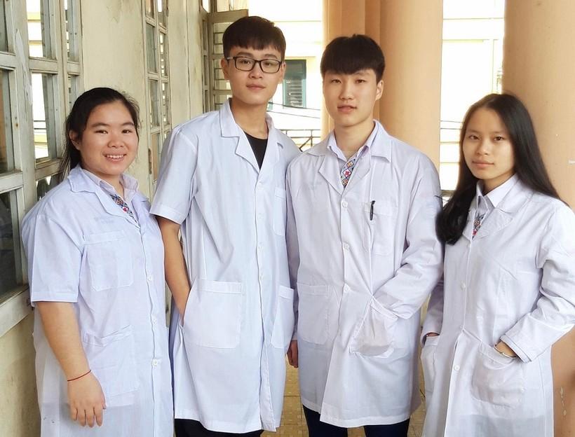 Nam sinh người dân tộc Lô Lô tài năng của trường Đại học Y – Dược ảnh 2