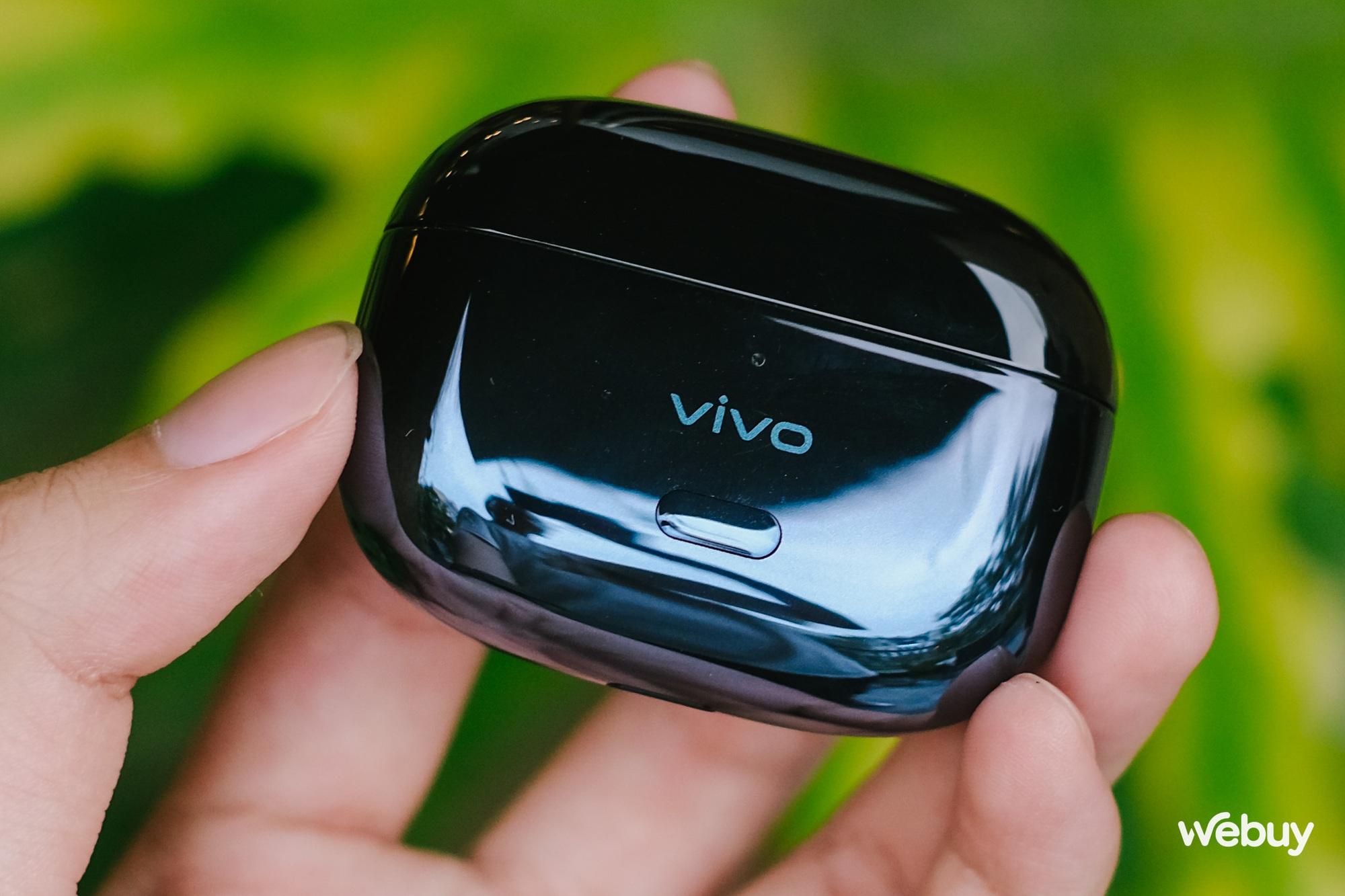 vivo TWS 2e: Tai nghe không dây giá dưới 1 triệu, chất âm khá, có chế độ chơi game, pin sạc một lần nghe 7,6 giờ liên tục - Ảnh 2.