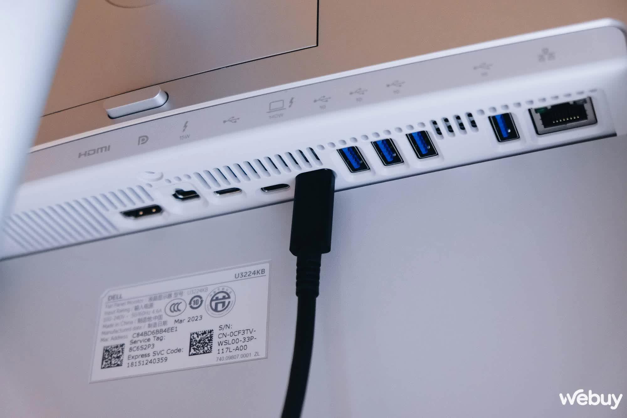 Cận cảnh màn hình Dell UltraSharp 6K U3224KB: Nhiều trang bị đến Apple cũng phải "chào thua” mà giá chỉ bằng 1/2 - Ảnh 8. Cận cảnh màn hình Dell UltraSharp 6K U3224KB: Nhiều trang bị đến Apple cũng phải "chào thua” mà giá chỉ bằng 1/2 - Ảnh 8.