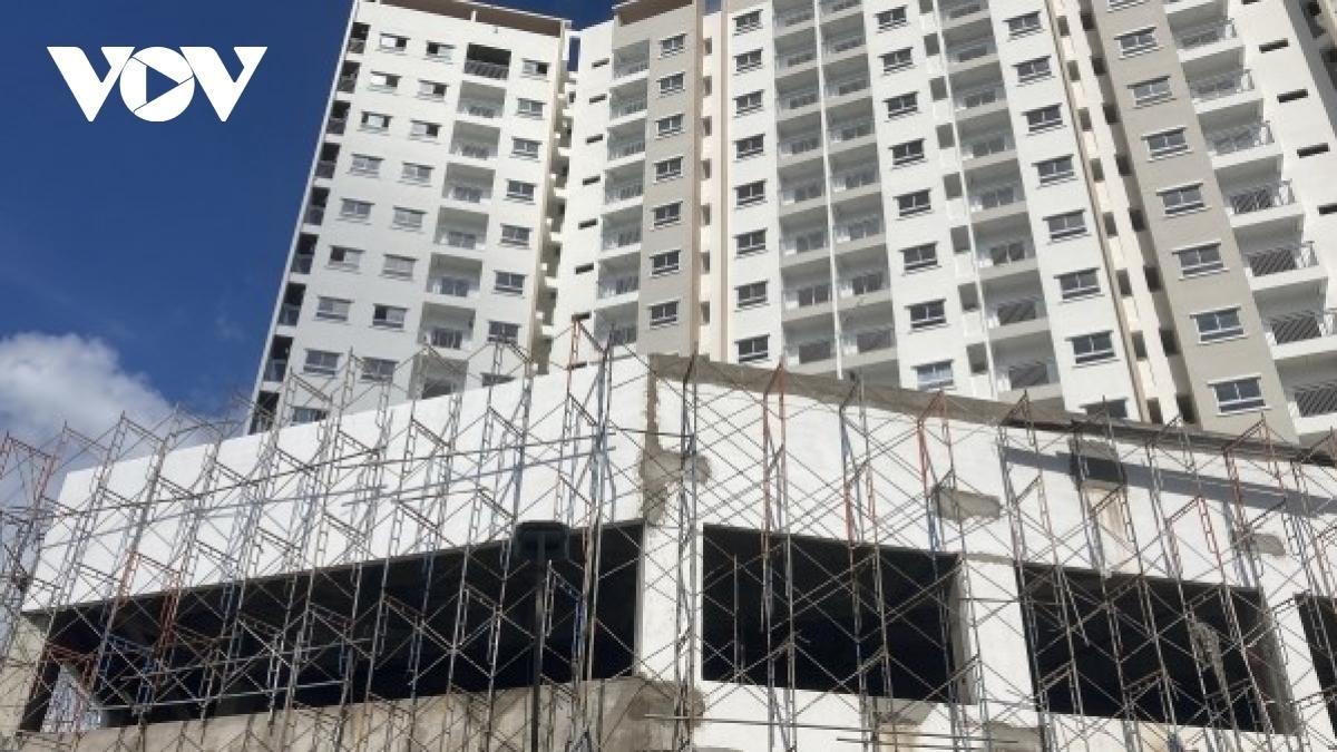 Nhà ở xã hội - ước mơ an cư vẫn là bài toán khó với công nhân - Ảnh 2. Nhà ở xã hội - ước mơ an cư vẫn là bài toán khó với công nhân - Ảnh 2.