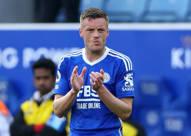 Leicester City xuống hạng 7 năm sau khi vô địch Premier League - Ảnh 7. Leicester City xuống hạng 7 năm sau khi vô địch Premier League - Ảnh 7.