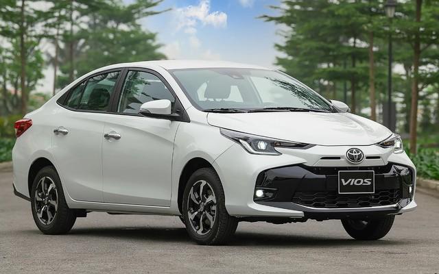 “Bình mới rượu cũ”, Toyota Vios 2023 vừa ra mắt lại tiếp tục giảm giá, quyết đua doanh số với Accent, Honda City