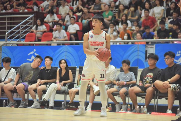 Chờ đoạn kết gay cấn của giải đoạn một VBA 2023 - Ảnh 3. Ở trận gần nhất, Trần Phi Hoàng Long tỉ lệ dứt điểm thành công là 75% - Ảnh: VBA