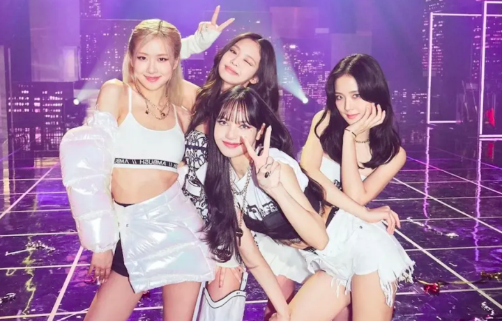 Công ty quản lý  phản hồi thông tin BLACKPINK chỉ hát 13 bài trong concert ở Hà Nội - Ảnh 1.