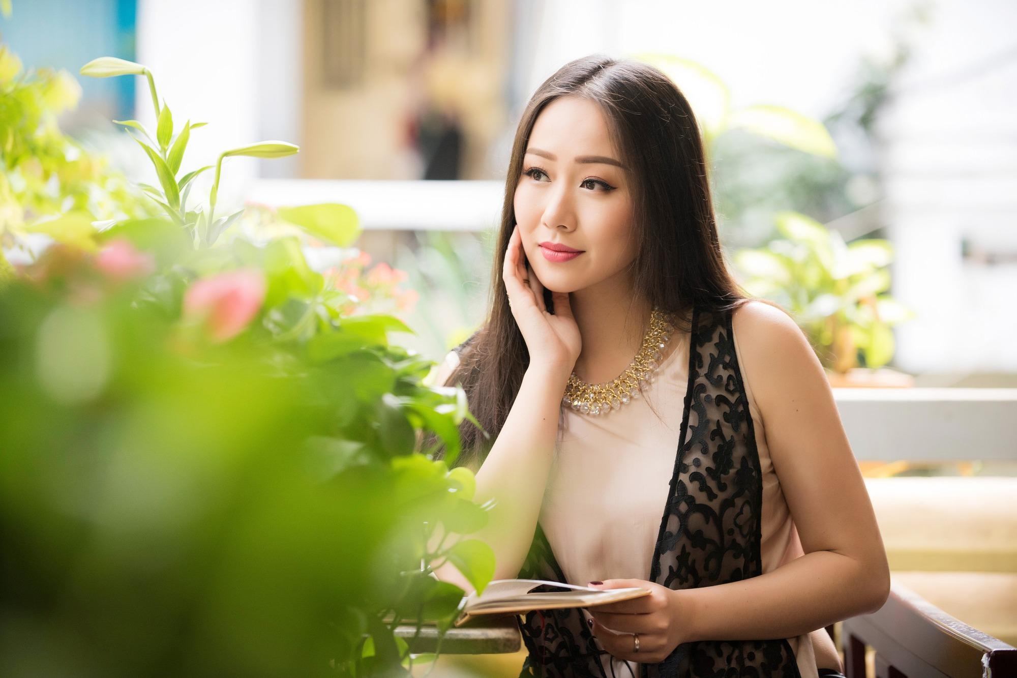 "Hoa hậu gia thế khủng" trả lời ứng xử 16 năm trước bỗng gây sốt: Xứng danh con nhà trí thức - Ảnh 1.