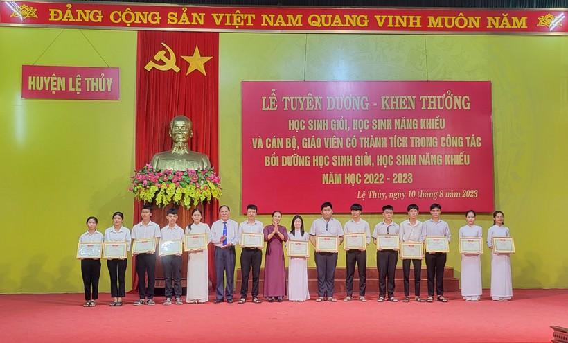 Ngành Giáo dục Lệ Thủy chú trọng nâng cao chất lượng mũi nhọn ảnh 3