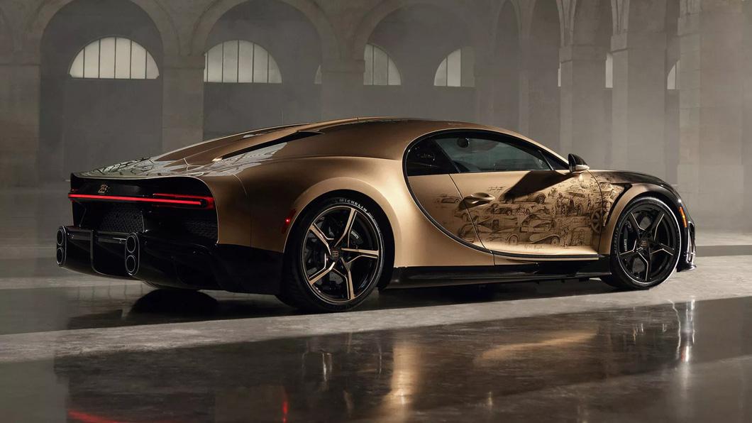 Bugatti Chiron có bản 'dát vàng' với hình xăm đặc biệt đầy đắt đỏ - Ảnh 6.