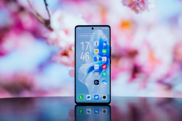 vivo ra mắt điện thoại chuyên selfie S18: 3 camera 50MP, Dimensity 9200+, giá 10,9 triệu đồng- Ảnh 3.