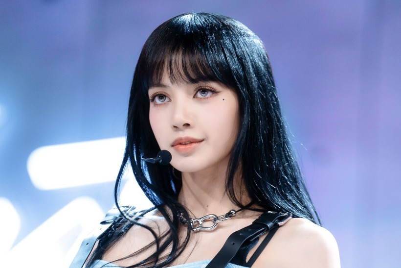 Những động thái mới của Lisa (BLACKPINK) luôn thu hút sự chú ý của người hâm mộ.