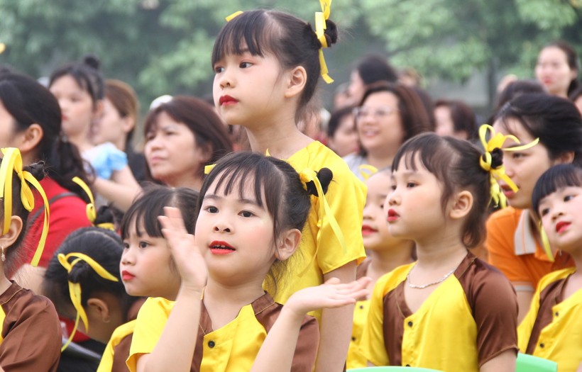 Hào hứng với ngày hội sáng tạo.