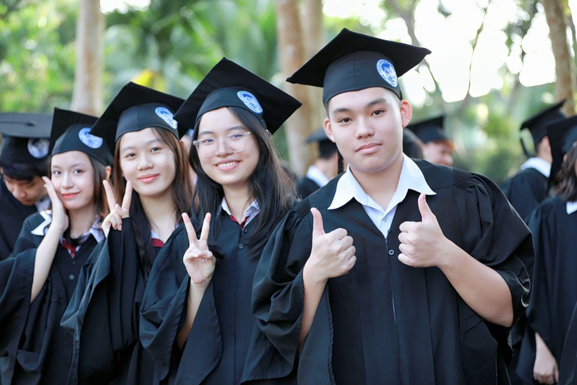 Với triết lý “Tâm hồn Việt Nam, giáo dục thế giới”, Asian School mang đến môi trường giáo dục lý tưởng, giúp học sinh phát triển toàn diện và thành công trong tương lai.