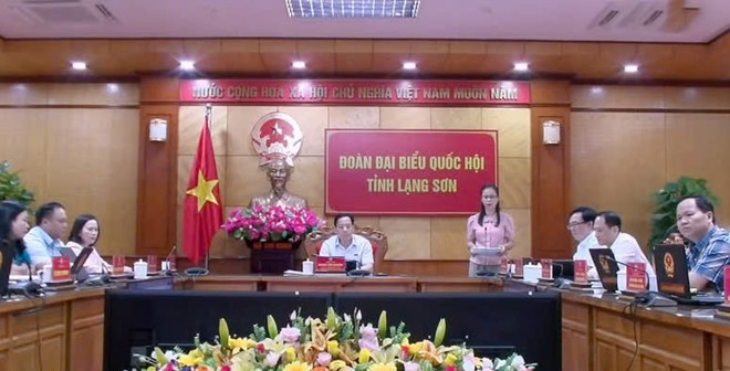 Đại biểu Chu Thị Hồng Thái (đoàn Lạng Sơn) đặt câu hỏi chất vấn