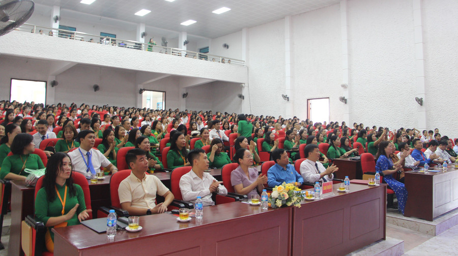khai-giang-2.JPG
