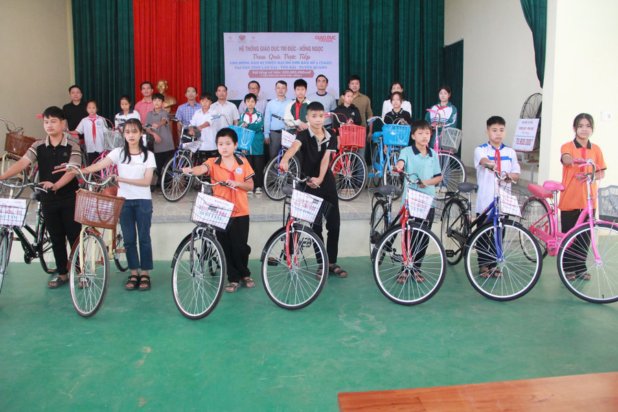 ...ổn định công tác dạy và học. z5892453173406-7c421d415ec9fd3ad480910accb0d330-9241.jpg