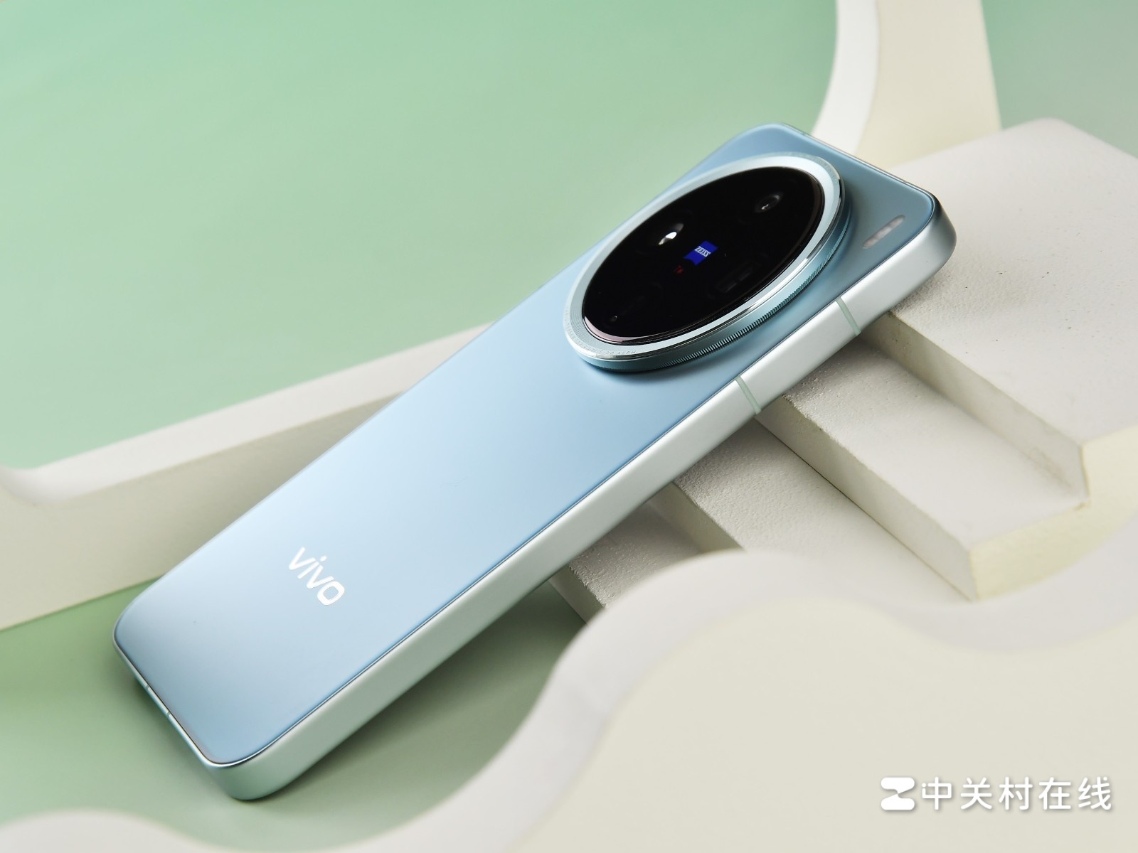 Redmi phát triển điện thoại flagship nhỏ gọn với pin 6.000mAh- Ảnh 2. Redmi phát triển điện thoại flagship nhỏ gọn với pin 6.000mAh- Ảnh 2.