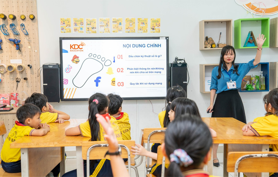 giao-duc-ky-nang-cong-dan-so-1339.png