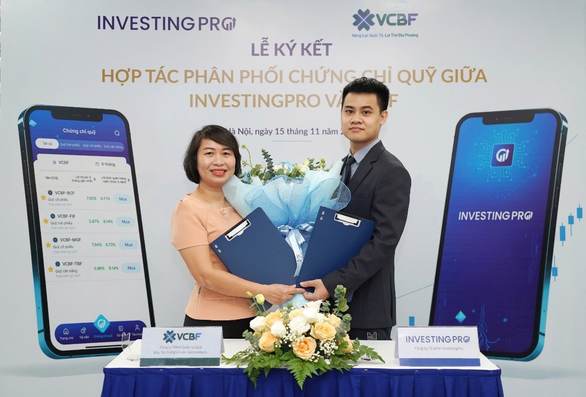 Lễ ký kết hợp tác phân phối chứng chỉ quỹ giữa VCBF và InvestingPro