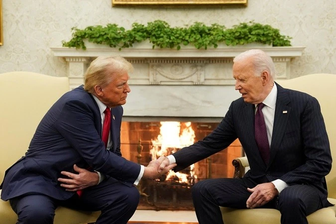 Tổng thống đắc cử Donald Trump và Tổng thống Joe Biden gặp nhau tại Nhà Trắng, ngày 13/11/2024.