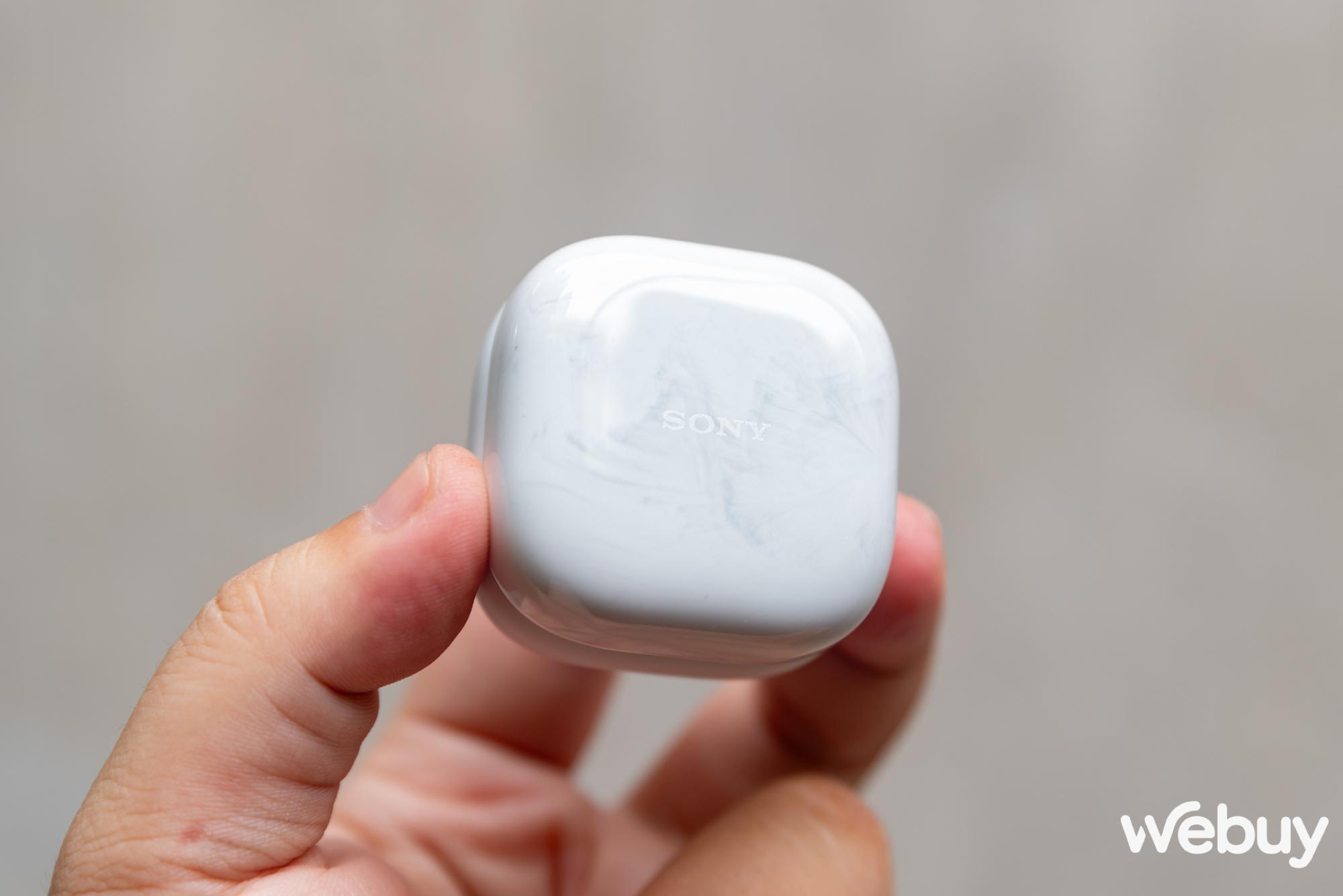Cận cảnh bộ đôi tai nghe LinkBuds mới của Sony: Thiết kế "mở" độc đáo, dành cho người hướng ngoại, giá 5.4 triệu đồng- Ảnh 6. Cận cảnh bộ đôi tai nghe LinkBuds mới của Sony: Thiết kế "mở" độc đáo, dành cho người hướng ngoại, giá 5.4 triệu đồng- Ảnh 6.
