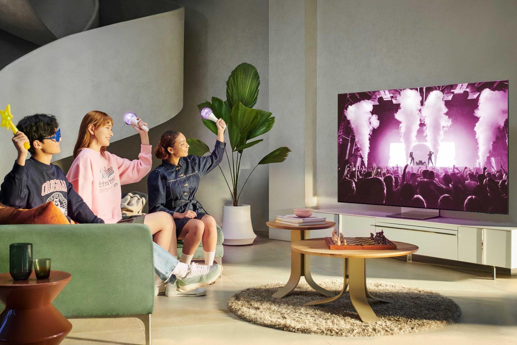 Trí tuệ nhân tạo từ Samsung AI TV tiên phong mở ra trải nghiệm Tết đỉnh- Ảnh 3. Trí tuệ nhân tạo từ Samsung AI TV tiên phong mở ra trải nghiệm Tết đỉnh- Ảnh 3.