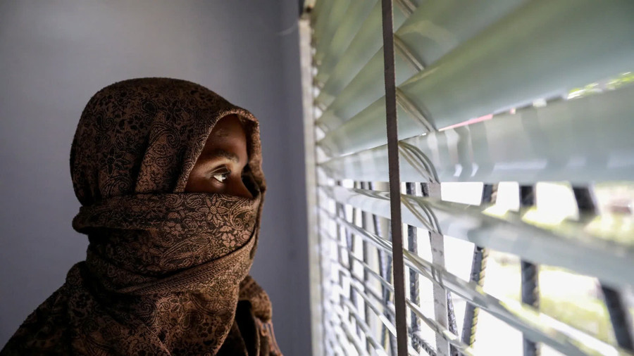 Lạm phát khiến người trẻ Nigeria phải tha hương. iraq-tu-giac-mo-doi-doi-den-no-le-thoi-hien-dai-3.jpg