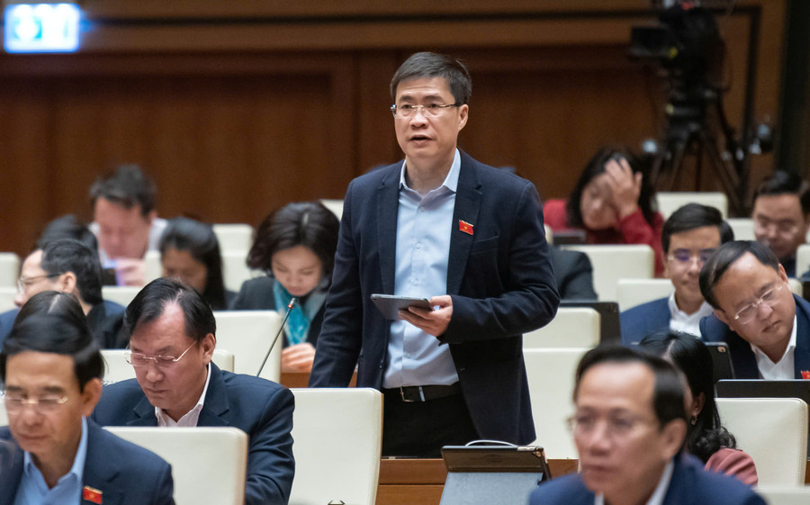 Đại biểu Hoàng Minh Hiếu - Đoàn ĐBQH tỉnh Nghệ An. hoangminhhieu.jpg