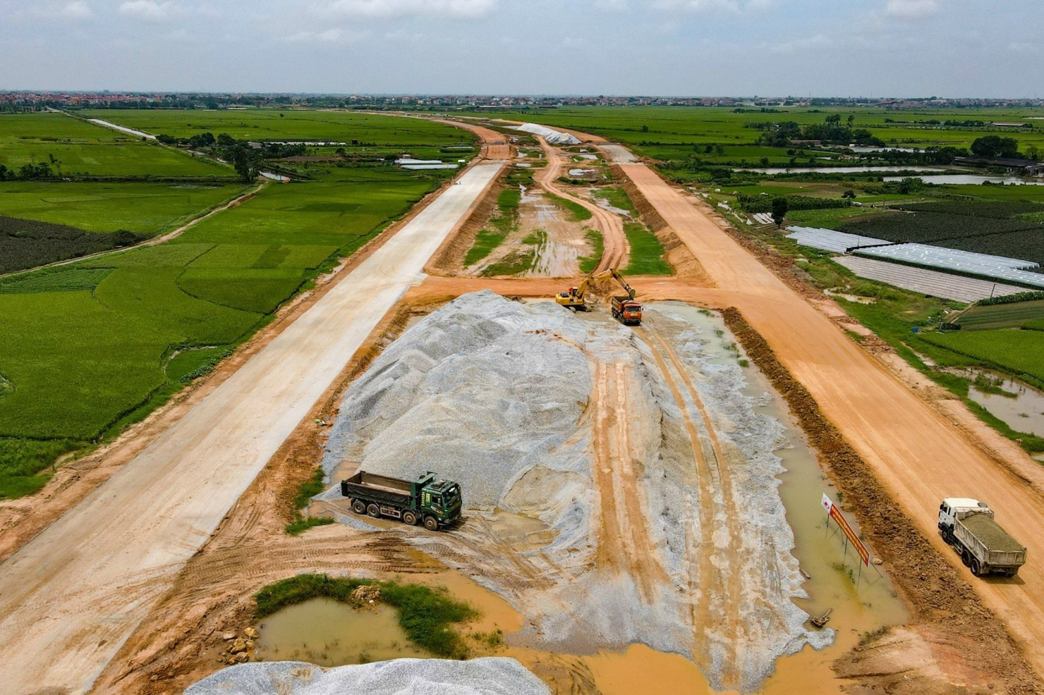 Ước giải ngân kế hoạch vốn đầu tư công năm 2025 từ đầu năm đến ngày 28/02/2025 là 60.423,8 tỷ đồng. Ảnh: internet