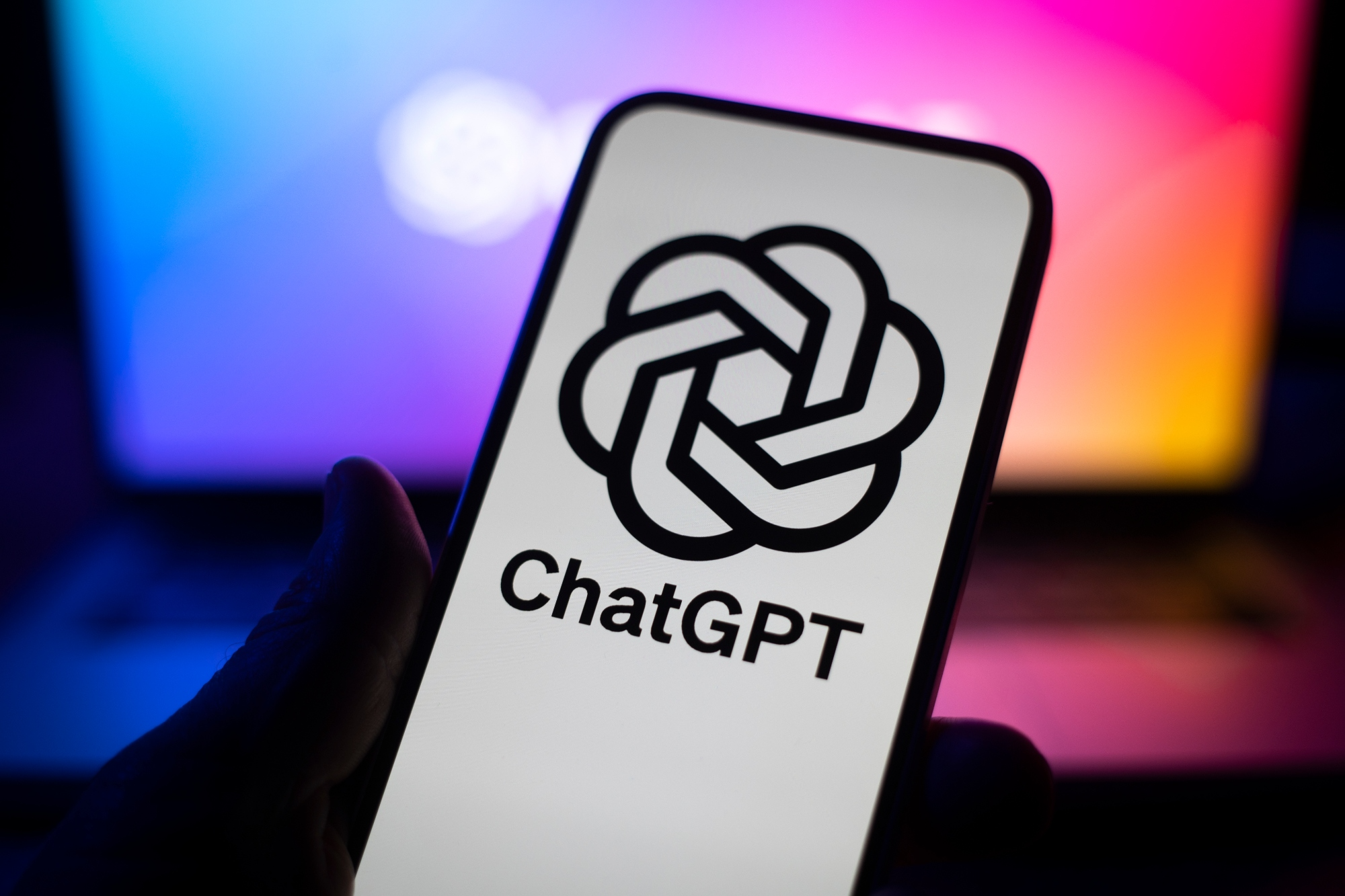 Dùng ChatGPT nhiều có thể làm tăng cảm giác cô đơn- Ảnh 1. Dùng ChatGPT nhiều có thể làm tăng cảm giác cô đơn- Ảnh 1.